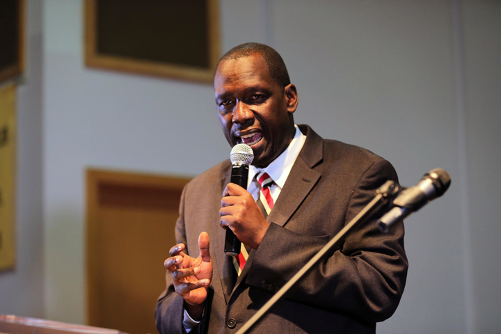 Pastor Eric Mokua of Kenyan Community SDA Church delivering the sermon during the memorial service for Henry Gichaba on Sunday, November 15, 2015 in Brooklyn Center, Minnesota. Photo: Courtesy of KDR TV
