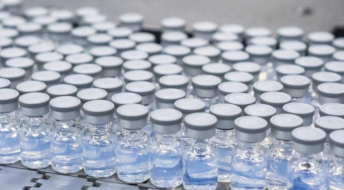 WHO: New COVID cases, deaths keep falling nearly everywhere